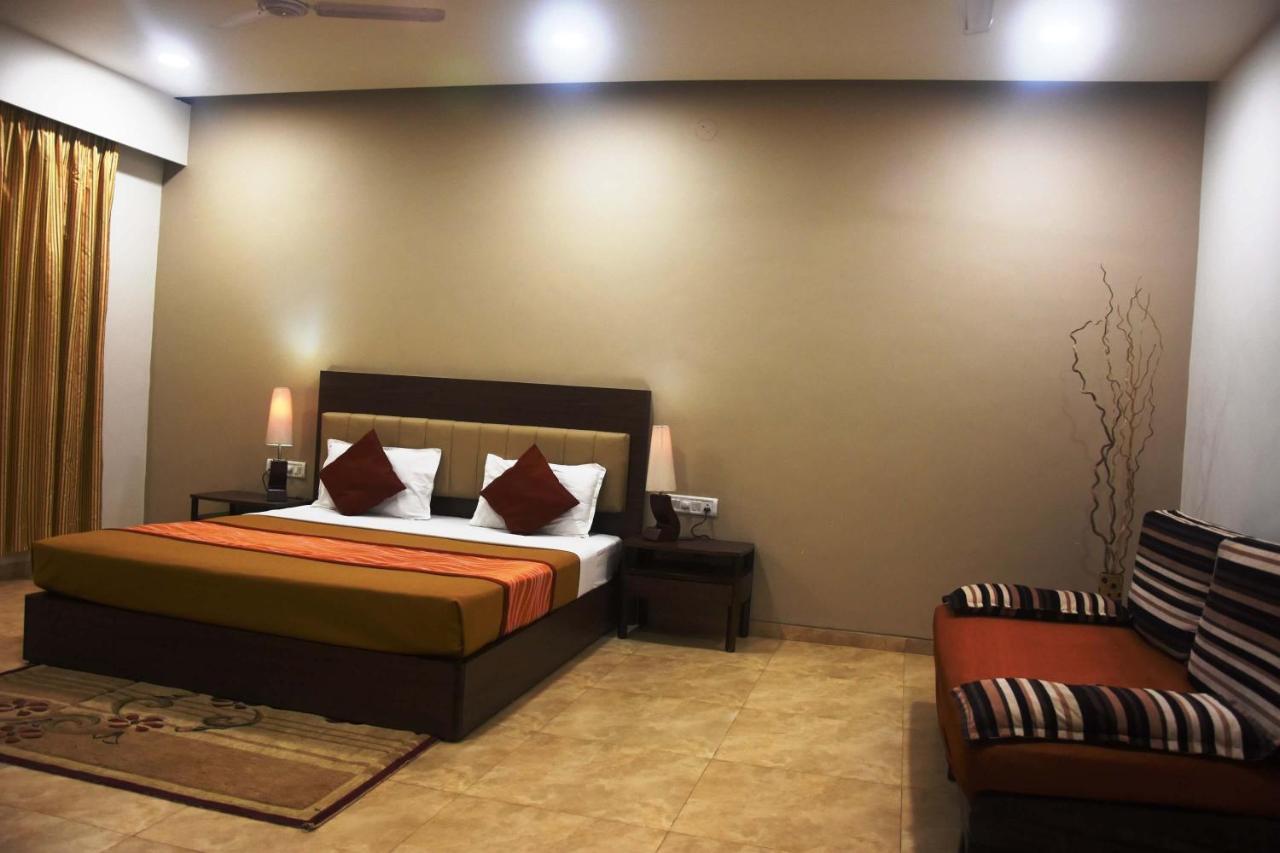 Dew Drops Boutique Retreat Hotel Igatpuri Bagian luar foto